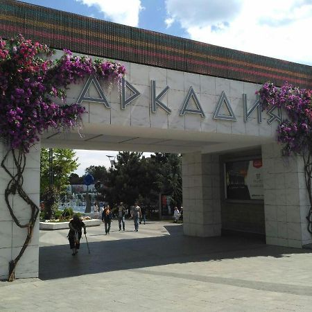 Arcadia Vip Apartments Sea View! Odessa Exterior foto